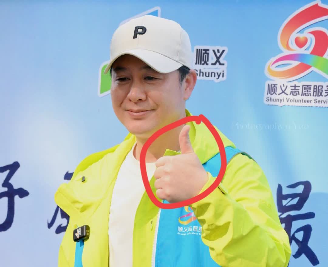 我有种强烈的预感，
张颂文大概率不会再出现在屏幕前了！
你看，这次华表奖，
