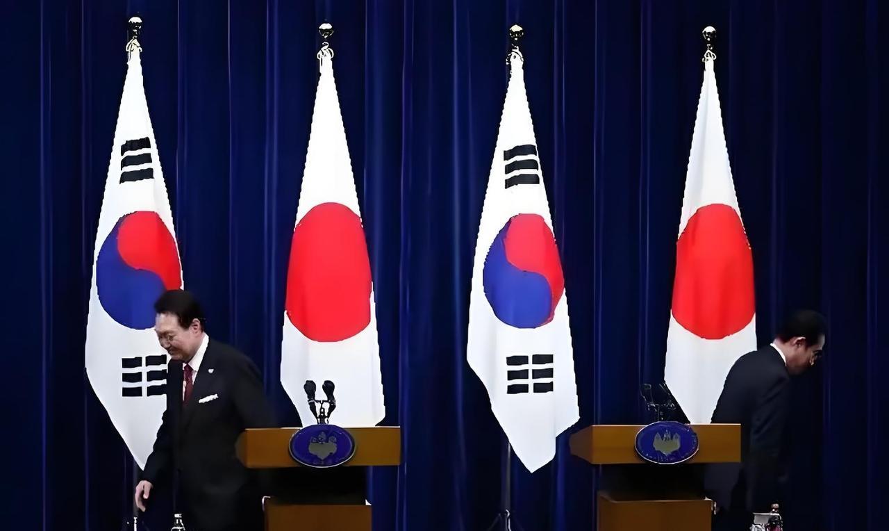 日韩慌了，自己被端上了餐桌了。
第一、印巴一战之后，日本醒了，熊猫的霹雳-15射