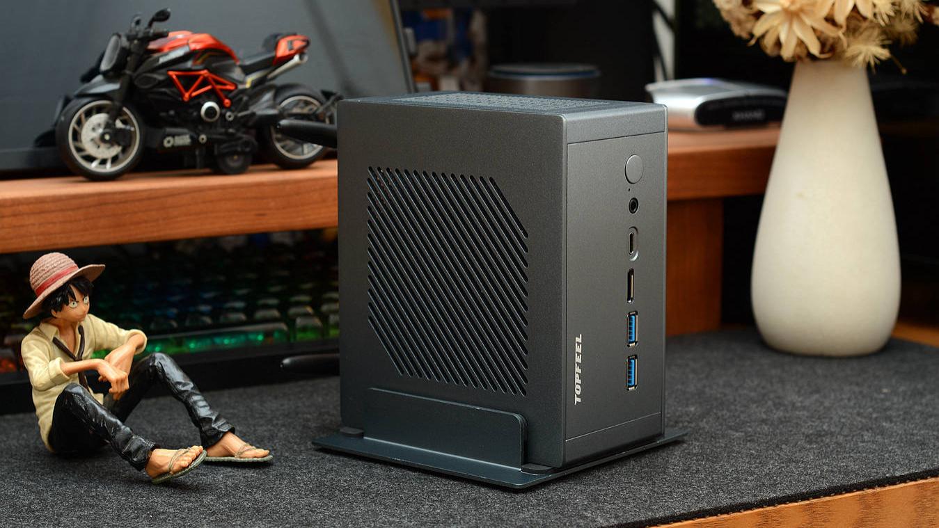 顶级散热、外置天线、32+1T、2399元，极夜T8130M迷你主机分享