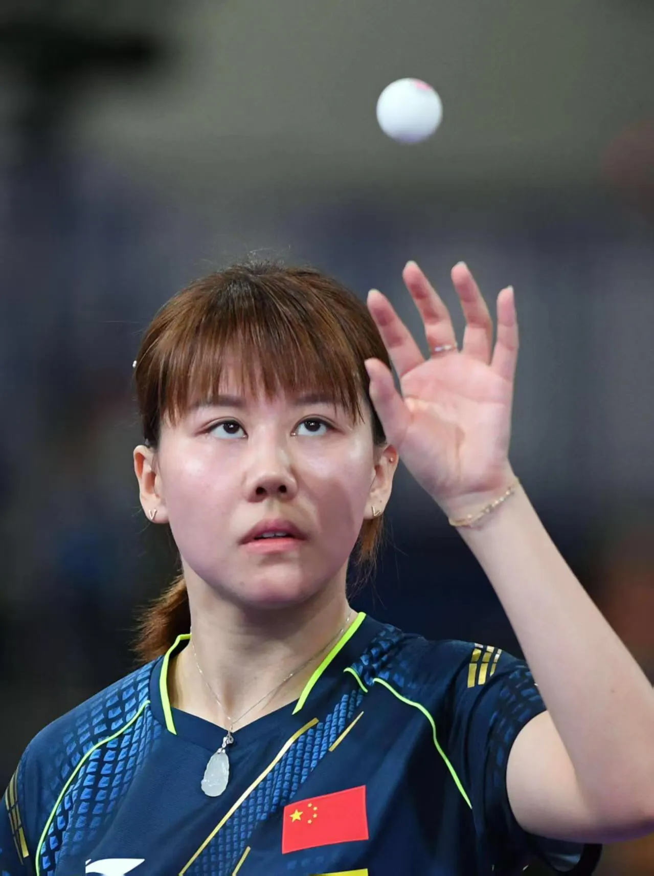 女单夺冠概率预测：

  1. 王曼昱40%：3-0横扫晋级，状态极佳，亚洲杯冠