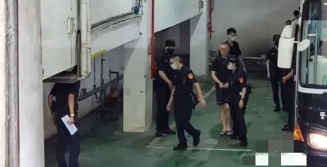 柯文哲涉京华城案已羁押近11个月，台北地方法院今天再度裁定8月2日后延长羁押2个