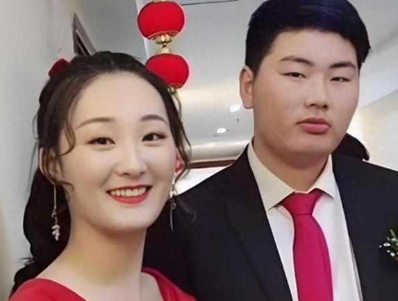 离婚4年 朱单伟家庭美满 陈亚男却在老家惨淡经营服装店