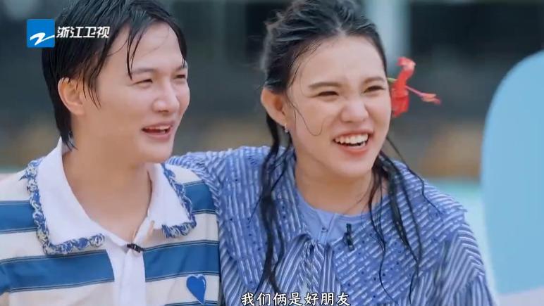 奔跑吧：导演强插广告讨人嫌，周深高情商替嘉宾解围，人品引热议