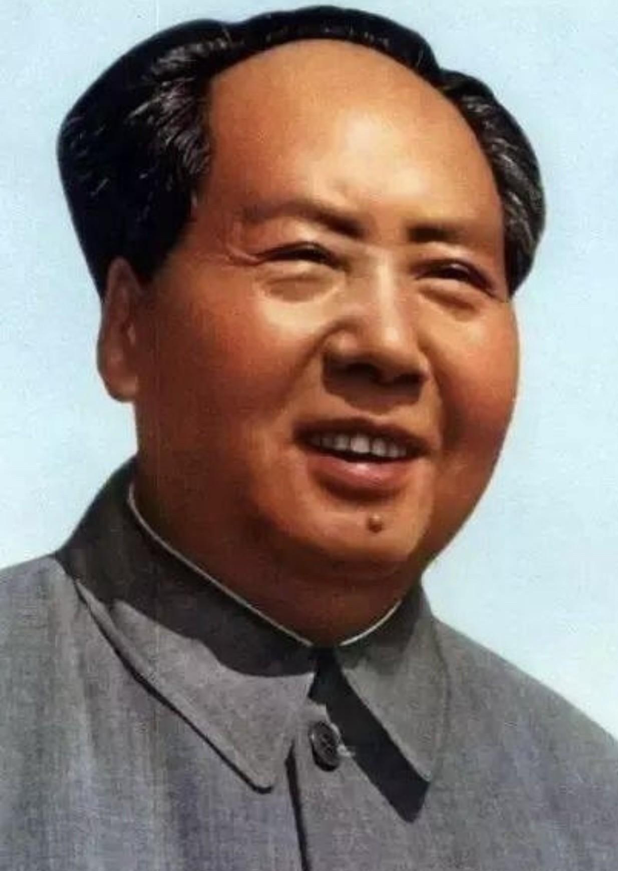 普通人，要准备好几年的经济“备战”！
国际形势有点乱，世界上有几个“僵而未死”的