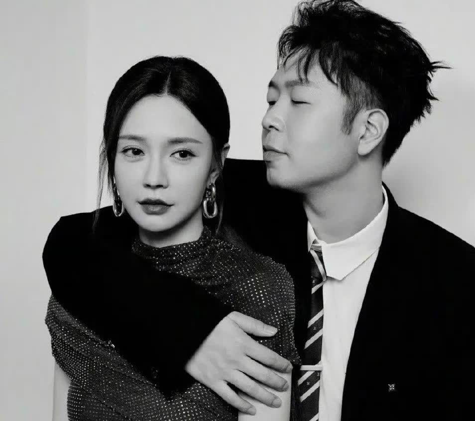 我有种预感
杜海涛和沈梦辰不会办婚礼了
不是因为没时间，也不是没钱，而是感觉