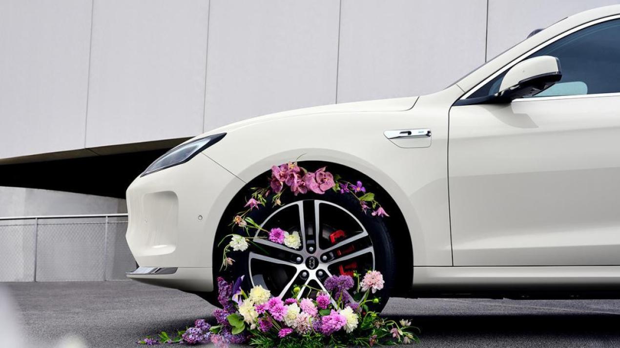 当悦己出行邂逅智能科技，问界新M5 Ultra让“她”爱上出行