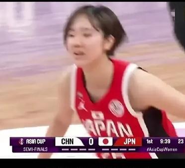 什么大V，什么名嘴，说不要迷信张子宇，都叫扯淡，张子宇18岁，身高2.26米，篮