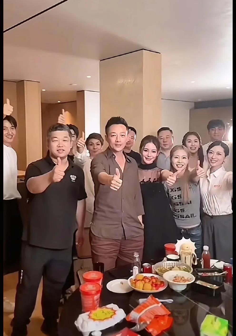 这成绩，汪小菲激动不已！

昨晚的直播，汪小菲、马筱梅火力全开，杨洋总，安总