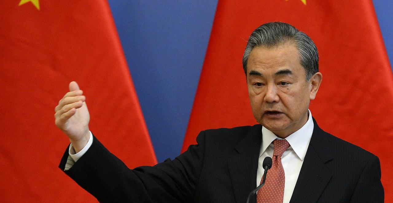 【欧盟逼中国交出稀土，王毅集体会见欧盟及成员国驻华使节】
欧盟紧张的问题，中方已