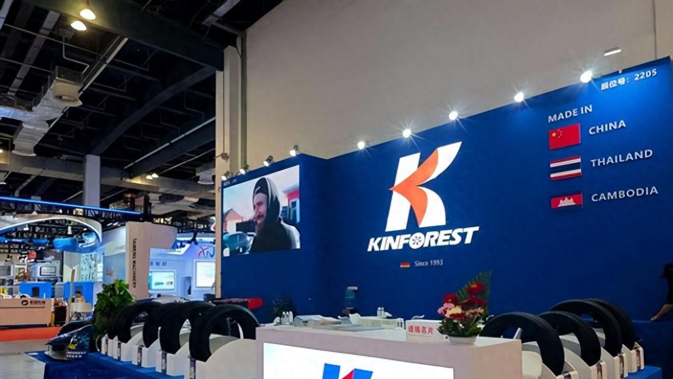 劲风驰轮胎上海展会：AI智慧轮胎引领行业变革