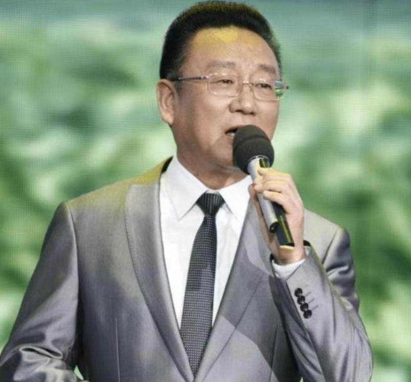 “我是蒋大为的情人，他欠我90万不还，有欠条为证。”2004年一女子自称是蒋大为