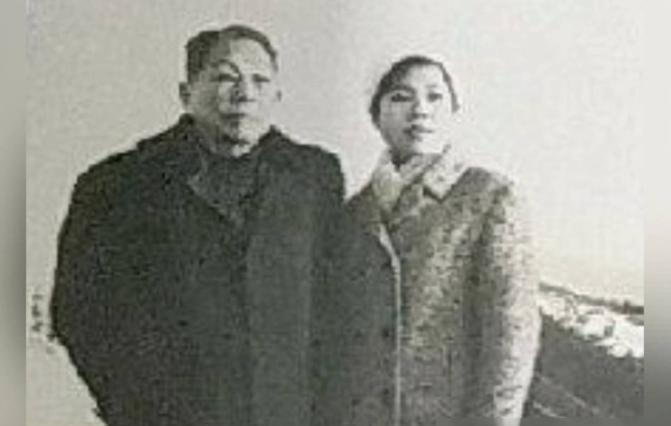 [浮云]1974年，90岁的杨森迎娶了17岁的张灵凤。洞房之夜，就在杨森要行房事