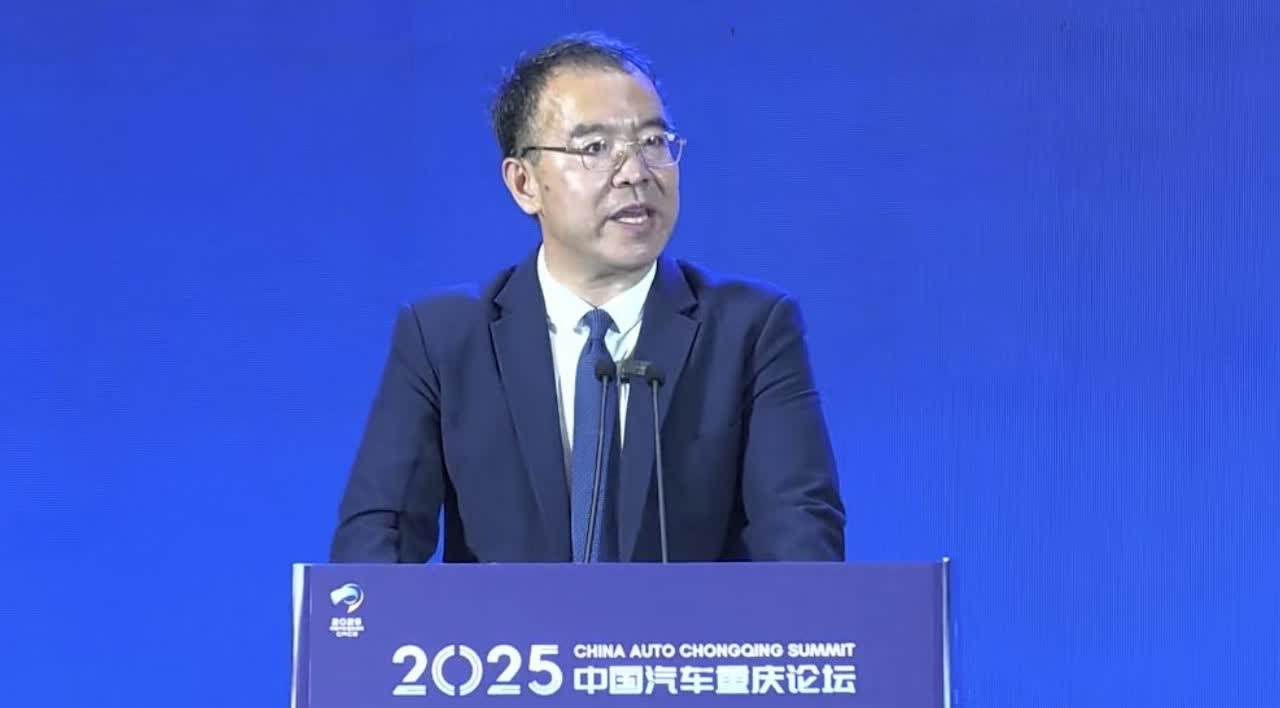 德不孤，必有邻。
吉利控股高级副总裁杨学良总再次就常压油箱事件发表观点，相比去
