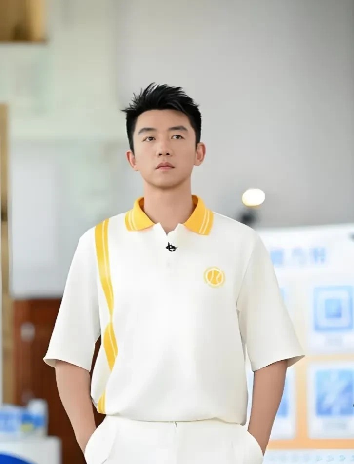 突然有点理解郑恺为什么一直待在跑男了，
他待在跑男才是真正正确的选择！

虽