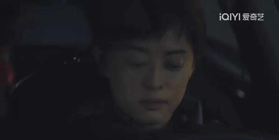 《乌云之上》越来越儿戏了，钟伟失踪52天，韩青也好，其他警察也好，什么也没有查到