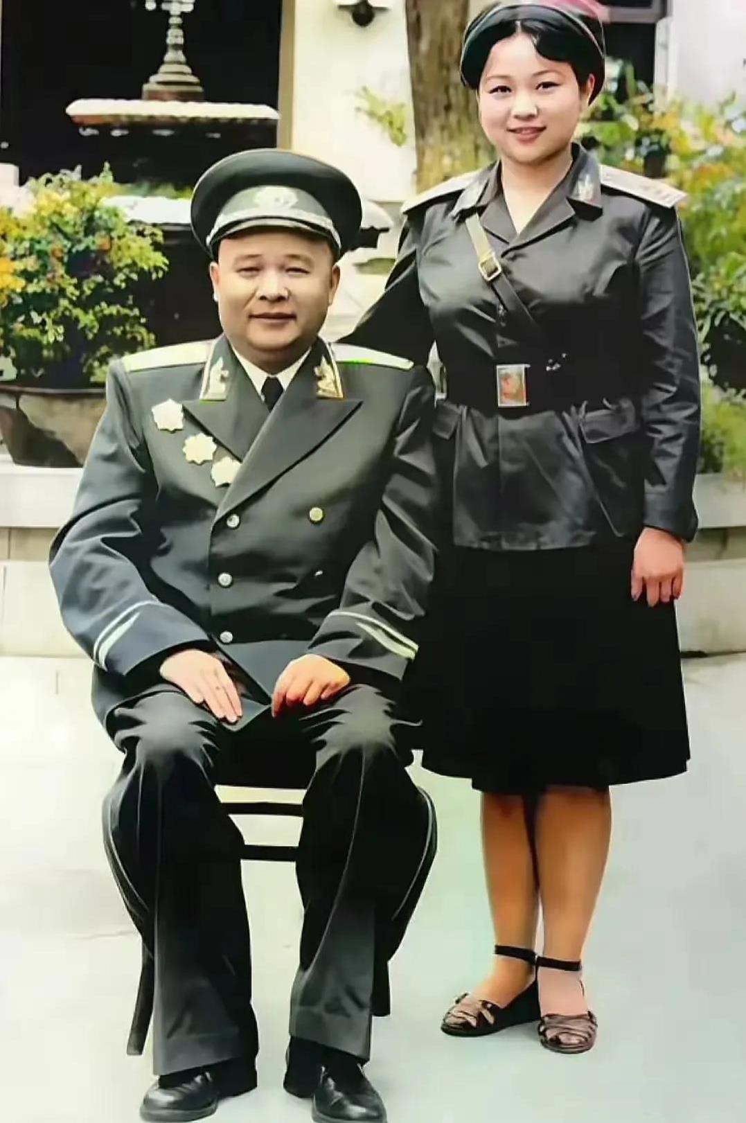 一个对革命有大贡献的徐海东大将
中央红军刚到陕北，无粮、无冬衣、无钱、缺少弹药时