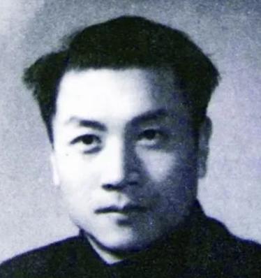 “快勒死我！”1944年，一地下党入狱后被汉奸认出，只好求狱友将他勒死。没想到，