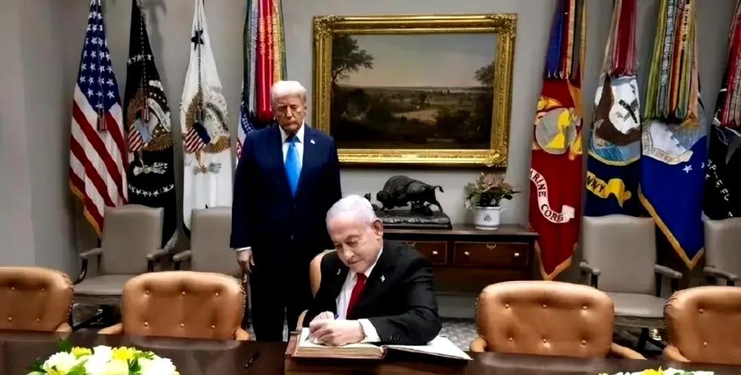 内壶的一意孤行打破了以色列神圣不可侵犯的神话！
以前被洗脑，以色列全民皆兵，一旦