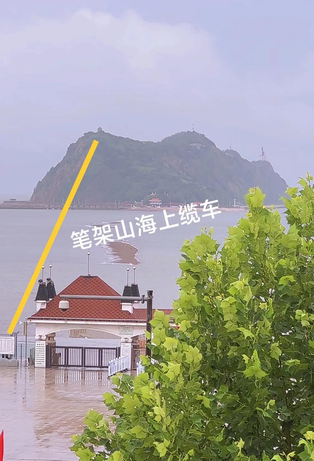 锦州笔架山天桥景观是被严重低估的天下奇观！我觉得应该加大开发和宣传力度！
应该早