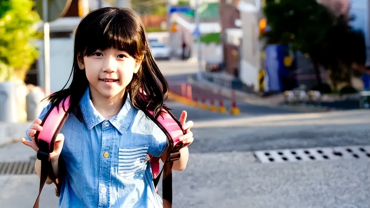 案件改判！醉酒男拖拽女童最新，警方掌握更多证据，律师曝内幕