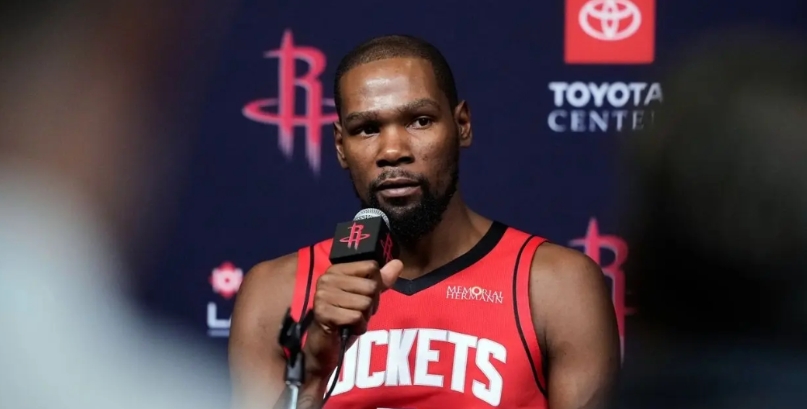 杜兰特性情中人啊！

绝杀自己老东家太阳后，杜兰特在发布会直言：我不想离开那个地