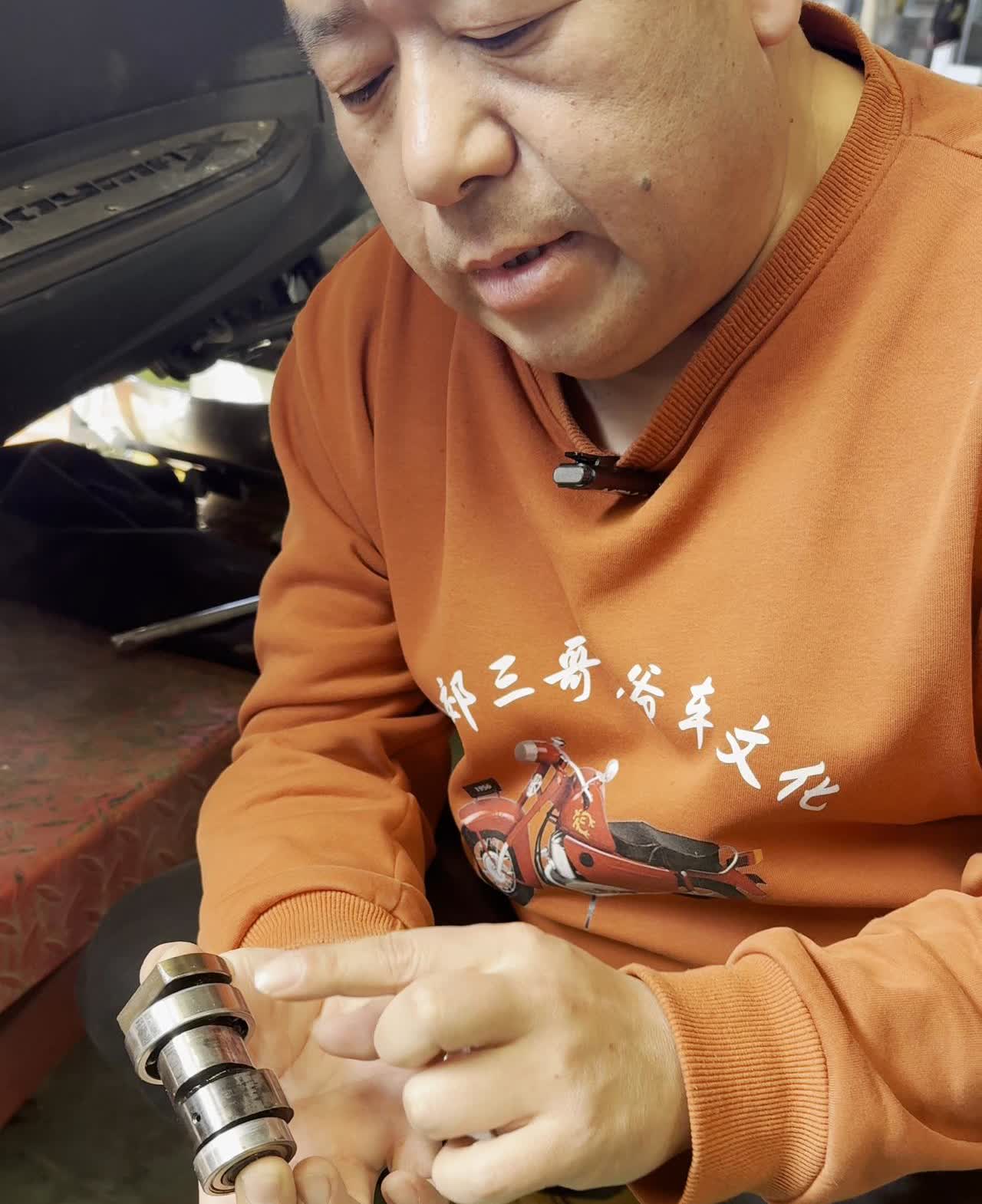 卫生纸引发的重大损失。
这几天给三阳杠上了，这是今天又接到一位网友的求助，送过