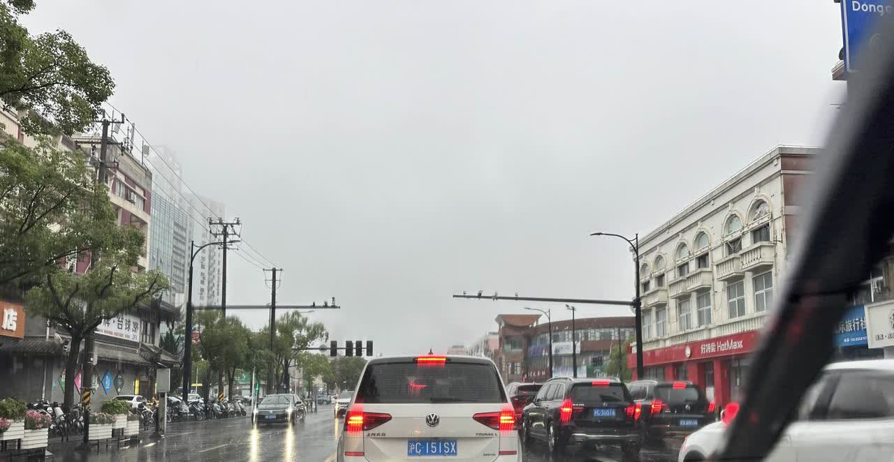 曾经，有人建议我去学车。还没尝试，我就给自己找了无数个“学不会”的理由，成功说服