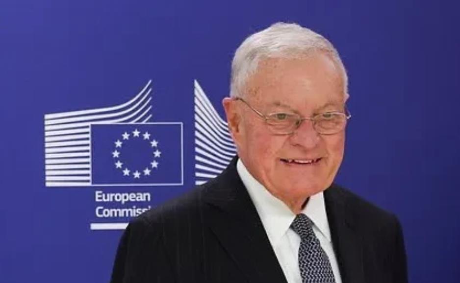 承认了！据塔斯社消息报道，美国驻乌克兰特使凯洛格承认道，美国通过暂停向乌克兰提供