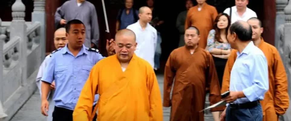 少林寺释永信刑事犯罪被查！
不查不知道，一查吓一跳！
原来少林寺的收入竟然有