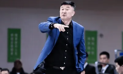 CBA常规赛，广东战胜天津。
赛后，广东队主教练杜锋接受了记者采访，并谈到了队内