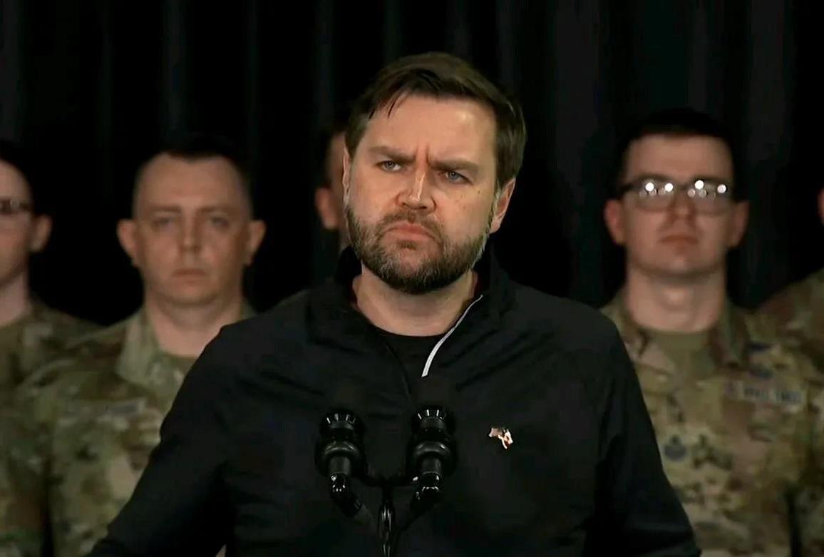 彻底决裂了！
美国副总统万斯表示，加拿大手里根本就没有什么牌，他们根本就没有能力