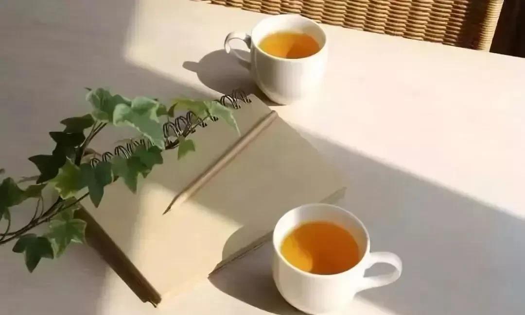#记录我的夏日生活#
         人生如饮茶，芳香幸福，快乐静佳。时间煮雨