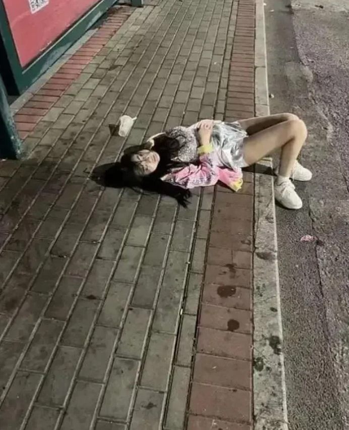 还好我不喜欢喝酒，太丢脸了吧。
