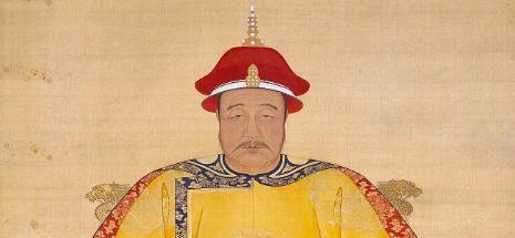 公元1635年，皇太极在大庭广众之下，下令扒光亲姐姐莽古济的衣服，对她处以凌迟极