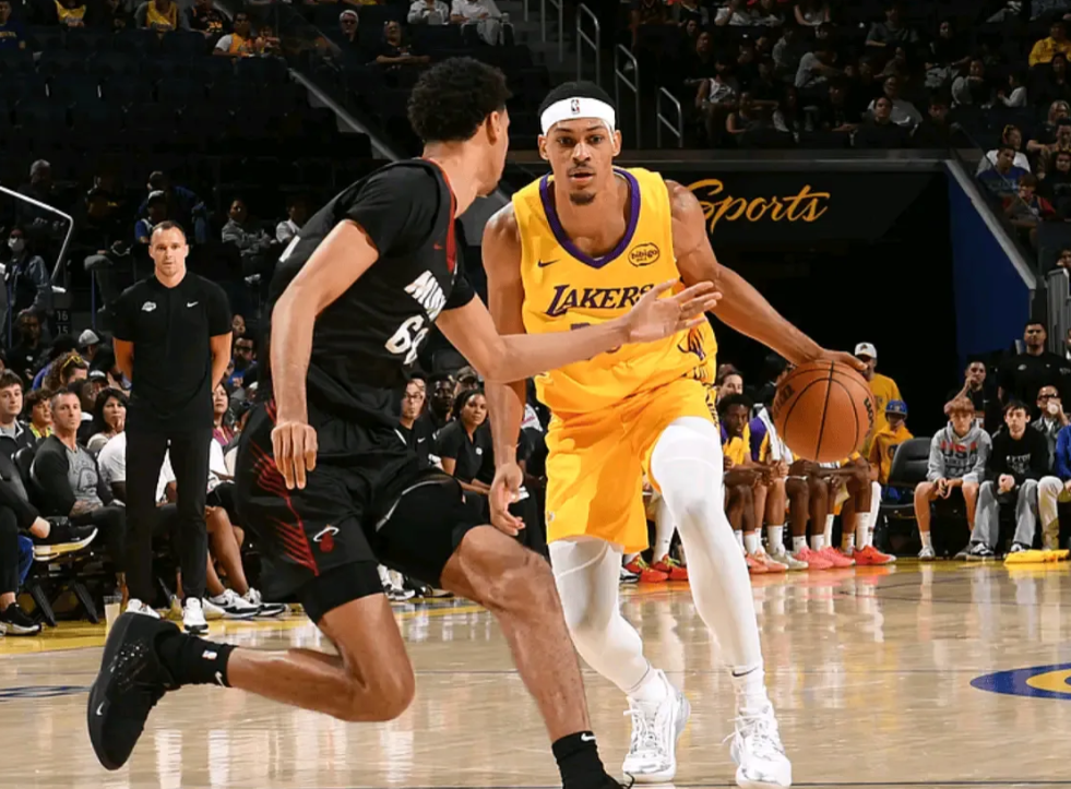 贝兹利要留在NBA了，防守大闸很适合如今火箭

贝兹利这样出色身体素质，很适合如