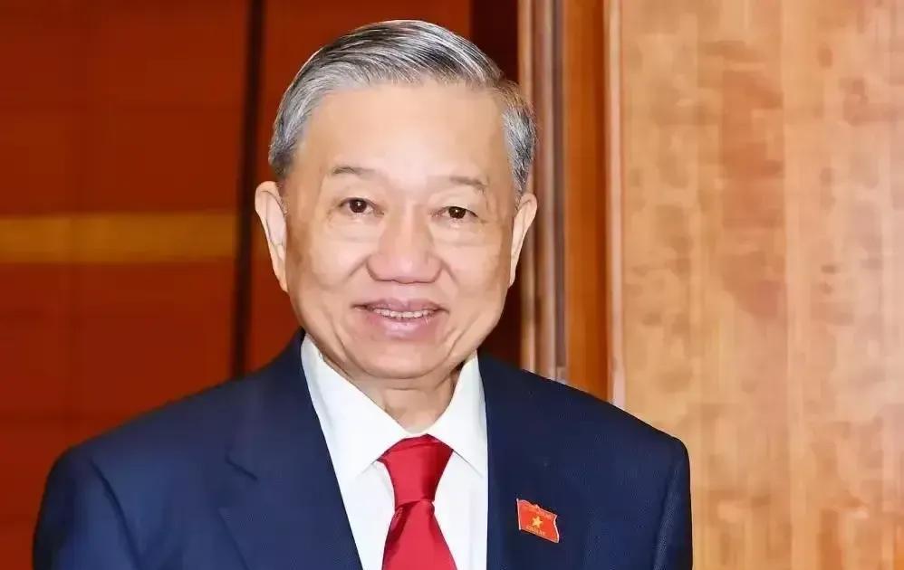 越南领导人苏林赚大发了，越南5月出口额同比增长17%,达396亿美元。越南5月C