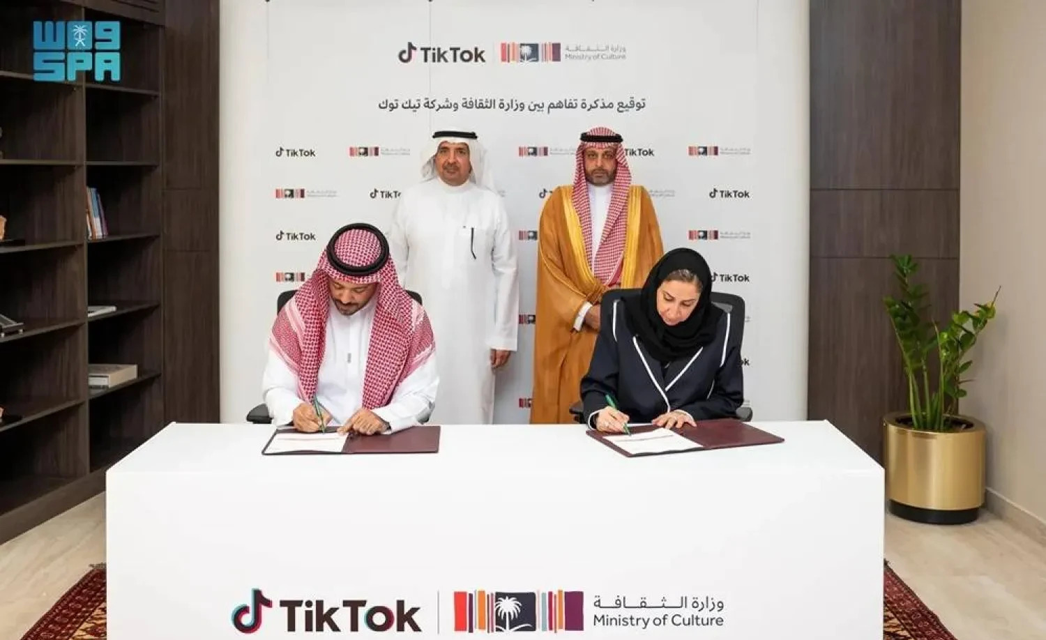 沙特文化部与TikTok合作











天哪！沙特文化部竟然和Tik