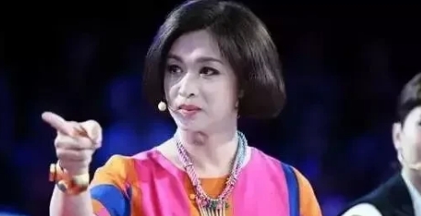 有一次朱丹参加节目随口问金星：“很多网友都想问你，你是男的还是女的。”这句话一说