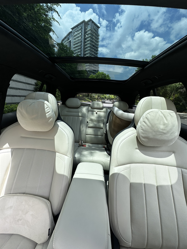 es6的空间你们觉得够不够用呢
自从装了安全座椅，就出现了很尴尬的情况，想躺平我