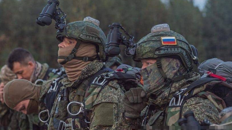 普京收到美国通牒！俄720架军机夜袭乌克兰，中俄密谈释放三大信号