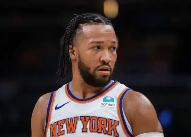 NBA常规赛，尼克斯客场对阵凯尔特人的比赛已经结束，最终尼克斯117-123不敌