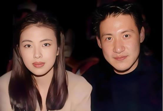 梅艳芳去世后，在医院欠下了85万的费用，张学友二话没说把钱给垫上了。反之妻子罗美