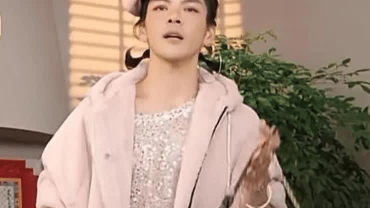 向佐辣眼小马尾，乡村大舞台既视感，郭碧婷看了想离婚！