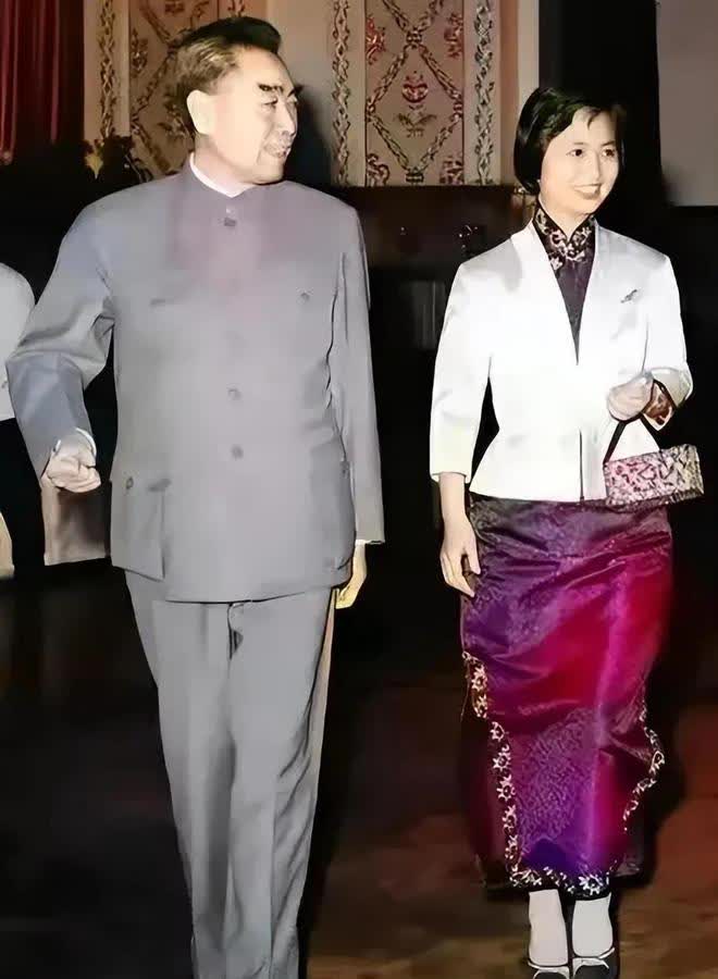陈毅元帅夫人张茜，可不是个简单的角色。
16岁就上街散发传单，胆子比谁都大。

