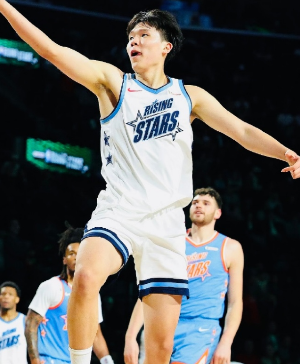 本来就是表演赛瀚森的表现已经非常好了，这不是大家尬吹的好，而是真的好,因为他是发