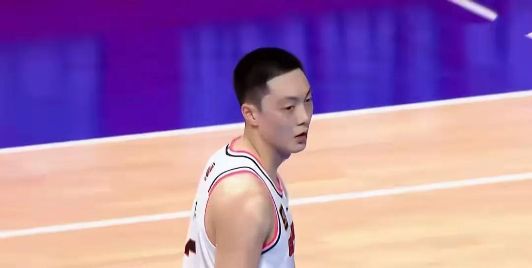 #cba# 胡明轩作为广东大将终于后知后觉了。
面对上一场比赛，输给同曦，让广东