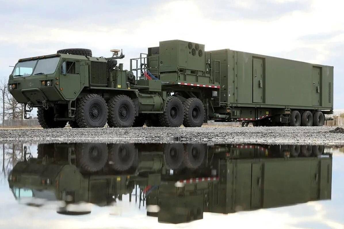 拉脱维亚承诺提供的首批Patria 6×6装甲运兵车已运抵乌克兰。
拉脱维亚总理