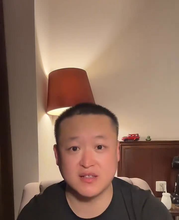 花小钱办大事。
现在的车真的快成了快消品了，听说汽车可以鼓励做7年贷款政策。开