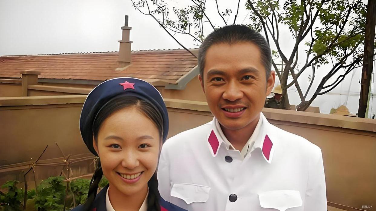 《父母爱情》没想到这俩是真夫妻，恩爱40年无绯闻，儿子也不简单