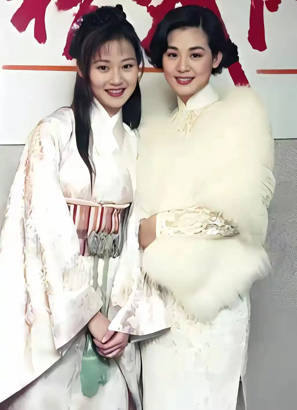 这两位女明星很面熟，就是想不起来在哪部电视剧里见过。